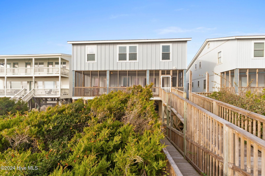 943 Ocean Blvd Holden Beach, NC 28462