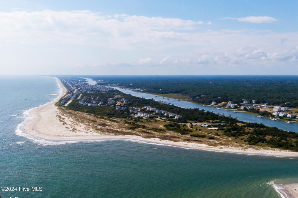 943 Ocean Blvd Holden Beach, NC 28462