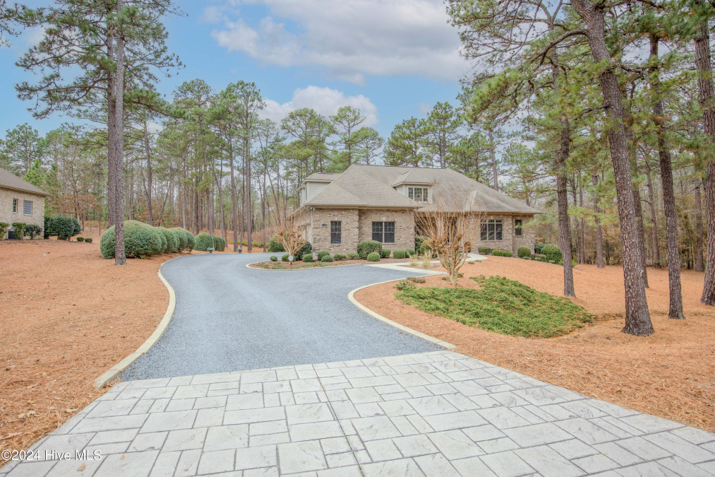 54 Kilbride Dr Pinehurst, NC 28374