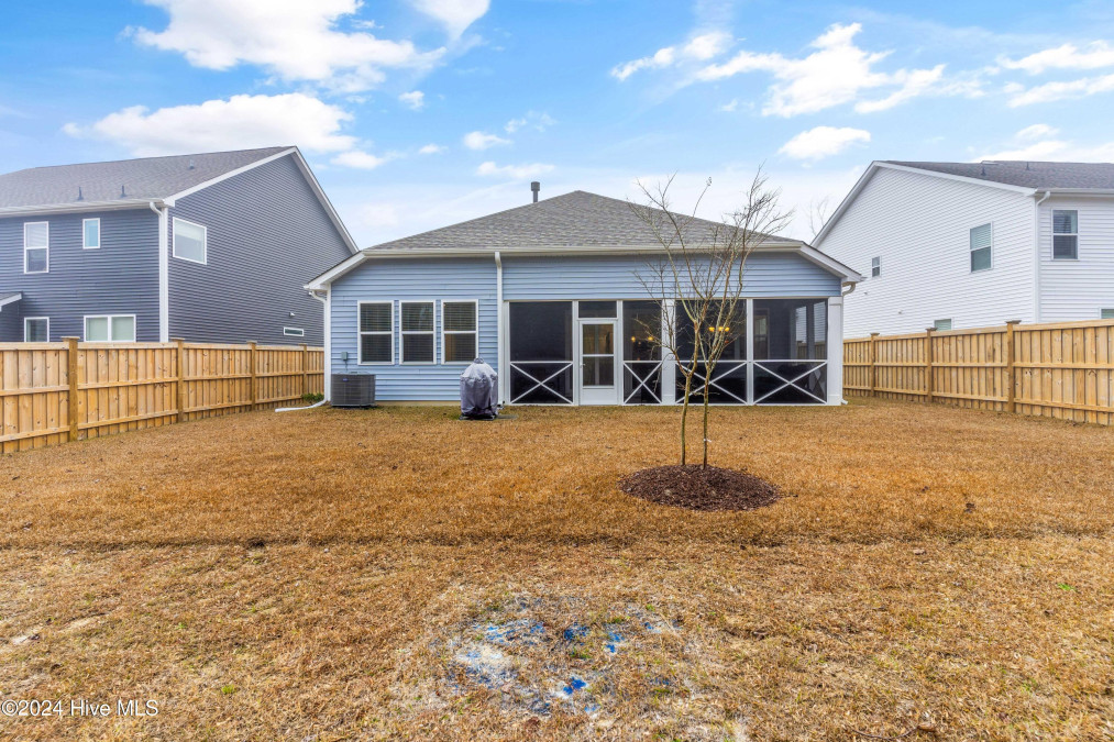 516 Edgewater Way Surf City, NC 28445