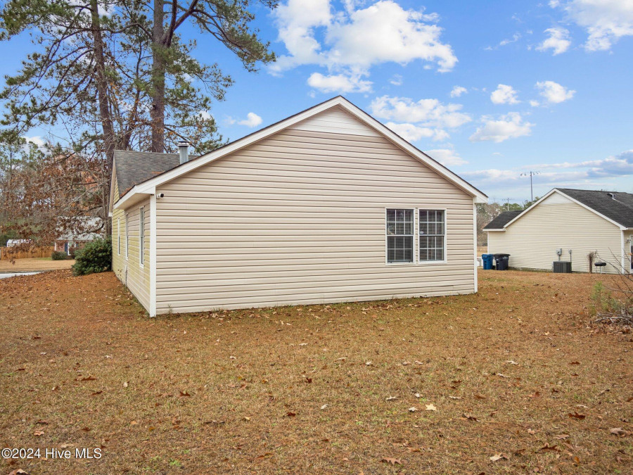 533 Shadowridge Rd Jacksonville, NC 28546