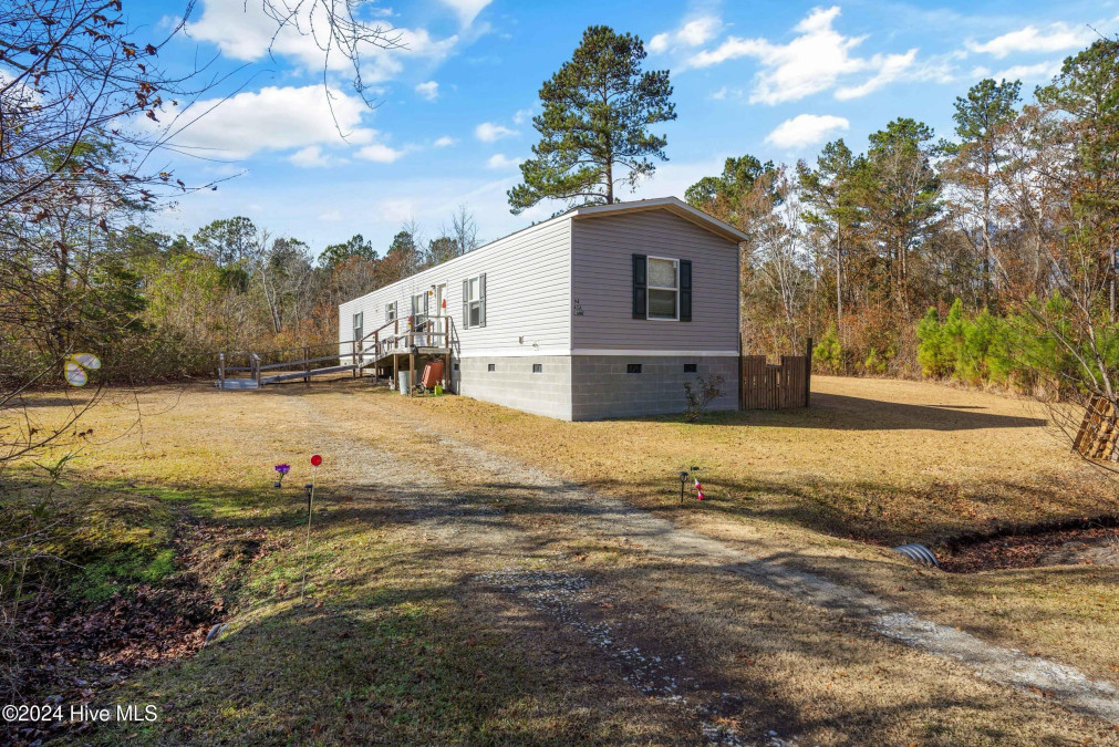 94 Asa Ln Rocky Point, NC 28457