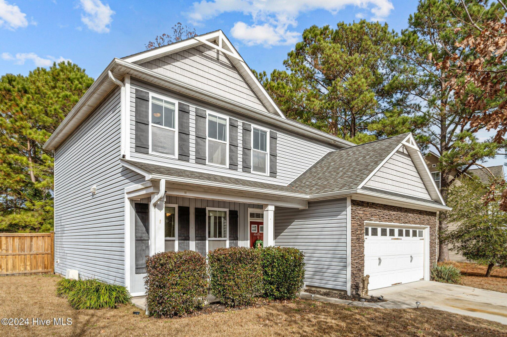 110 Roughleaf Trl Hampstead, NC 28443