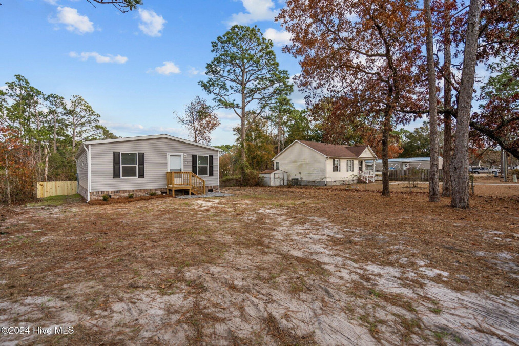 216 Sycamore Rd Southport, NC 28461