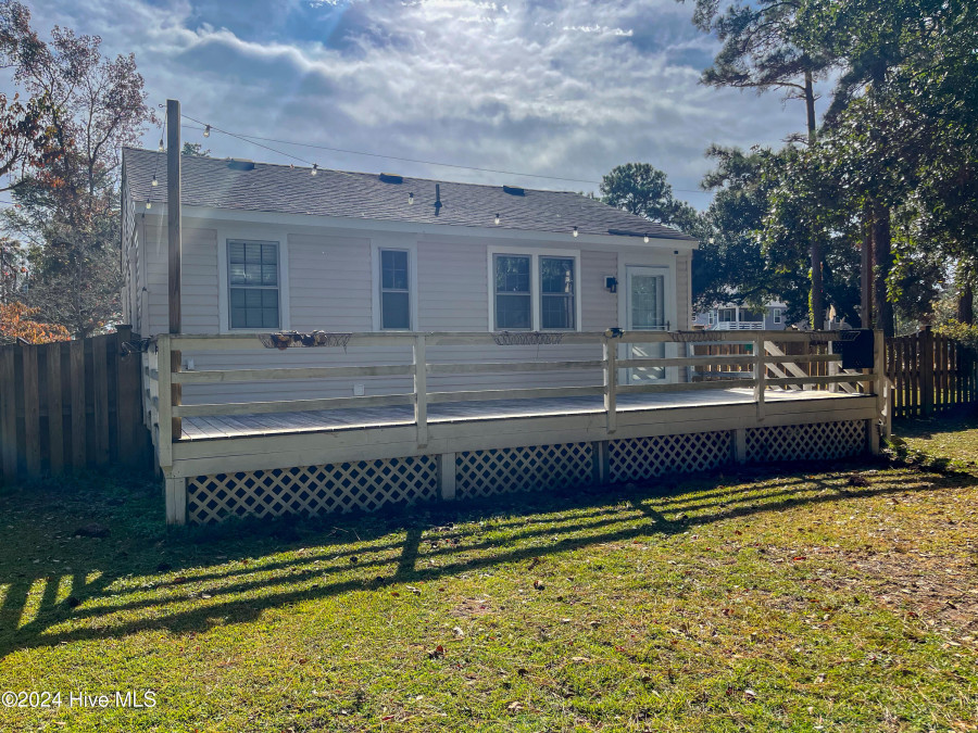 102 Georgia Bell St Jarvisburg, NC 27947