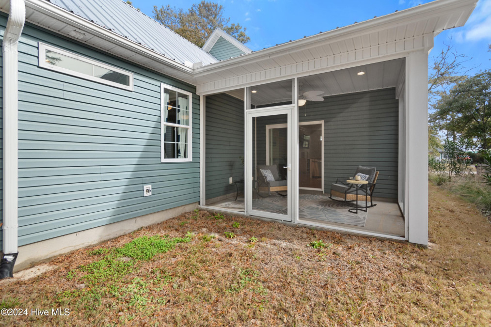 105 24th St Oak Island, NC 28465