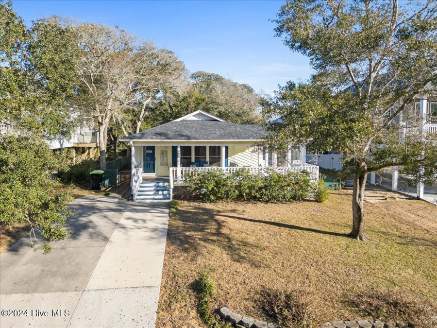 104 36th St Oak Island, NC 28465