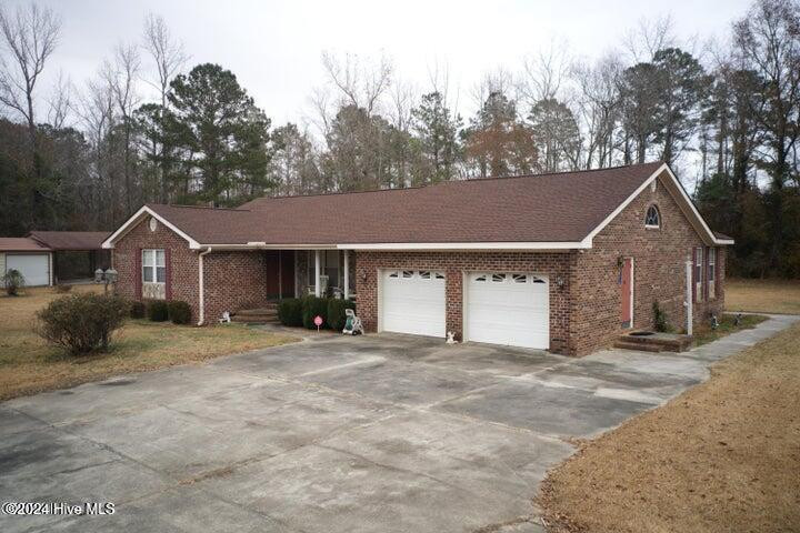 175 Mildreds Pl Whiteville, NC 28472