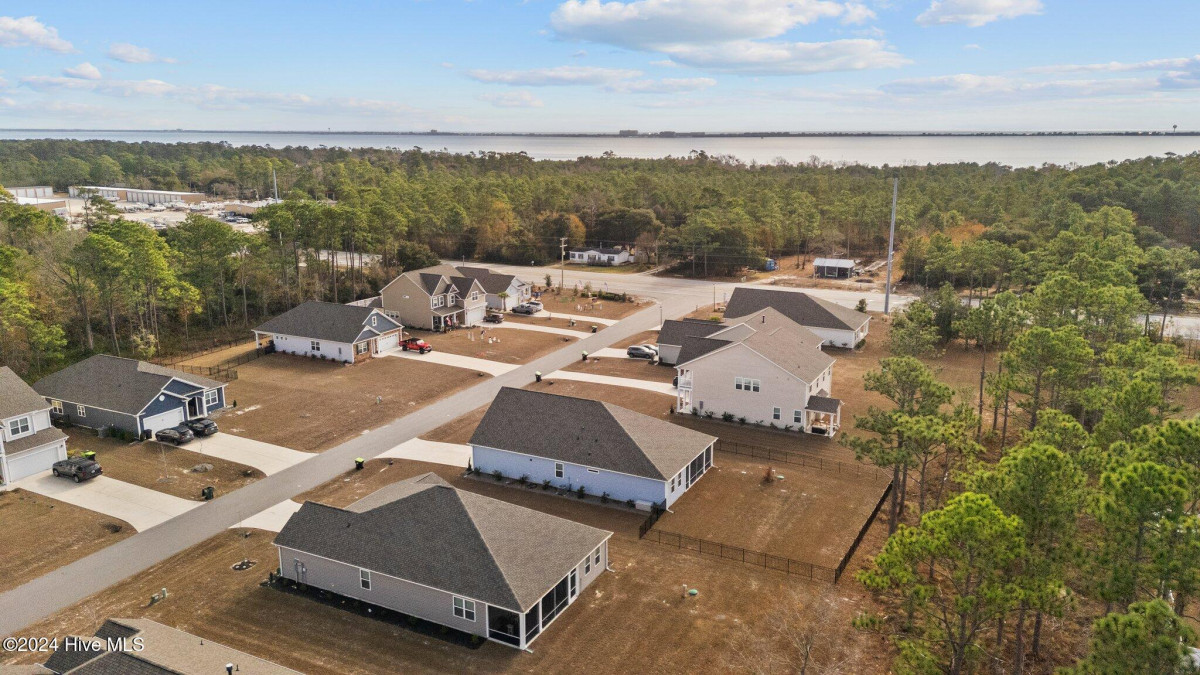 115 Ballantine Grove Ln Newport, NC 28570