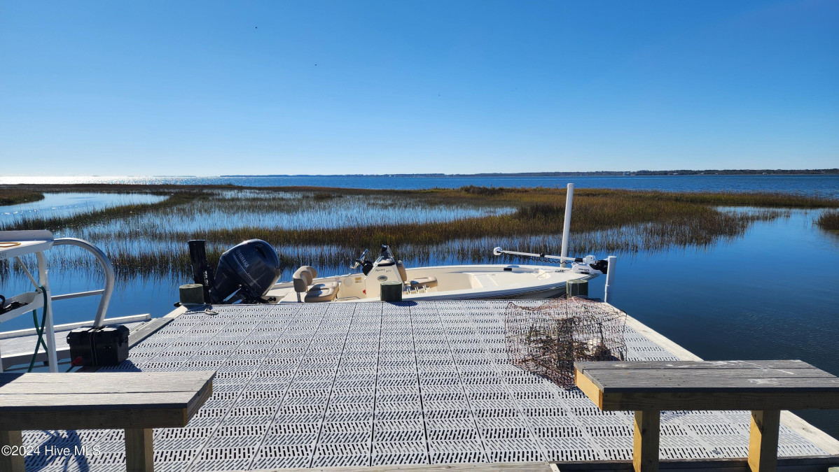 316 Bettie Path Rd Beaufort, NC 28516