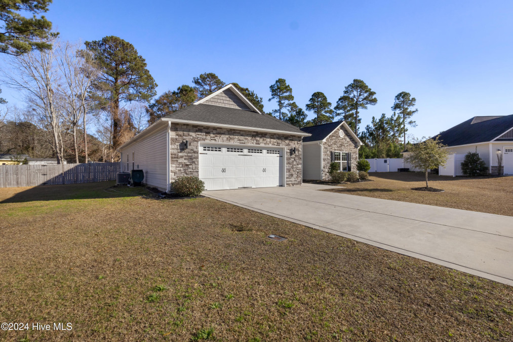 238 Mississippi Dr Rocky Point, NC 28457