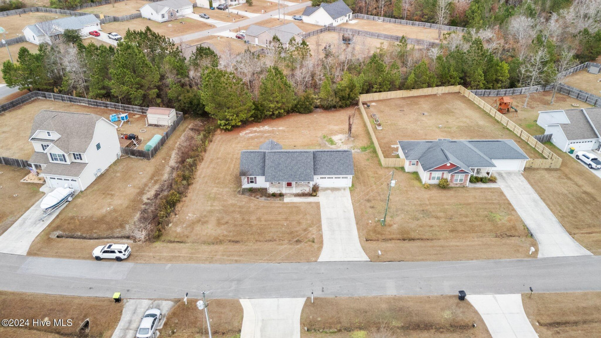 413 Mccall Dr Jacksonville, NC 28540