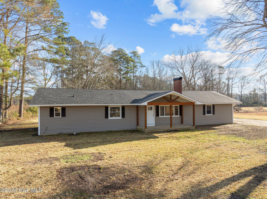 2081 Chandler Rd Vanceboro, NC 28586