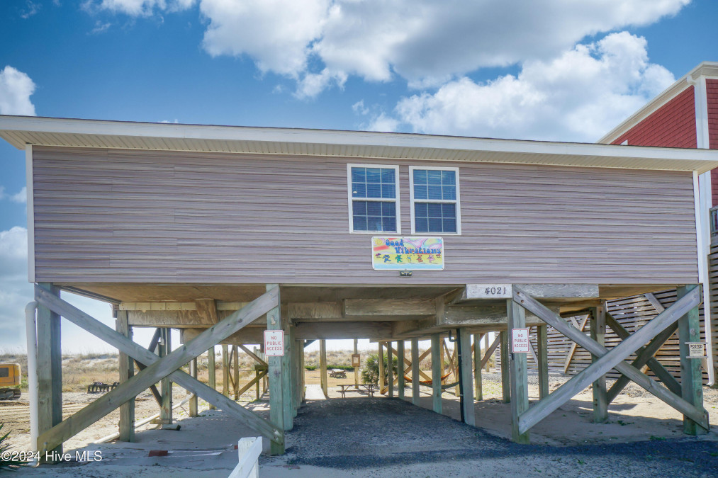 4021 Beach Dr Oak Island, NC 28465