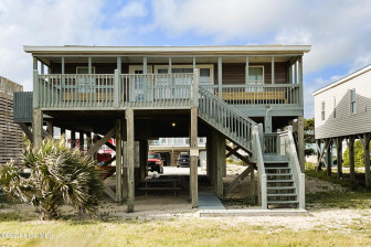 4021 Beach Dr Oak Island, NC 28465