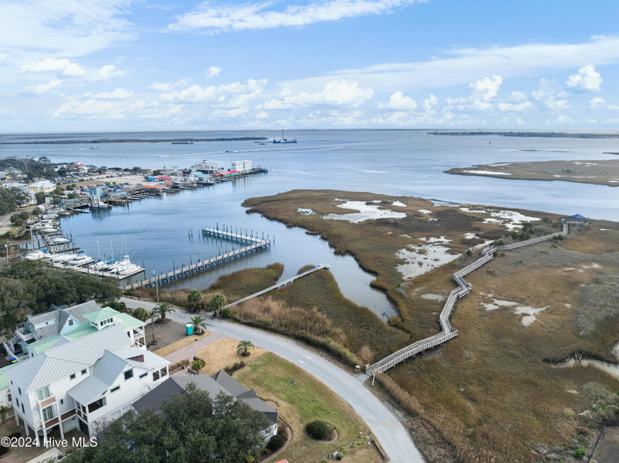 606 Brown St Southport, NC 28461