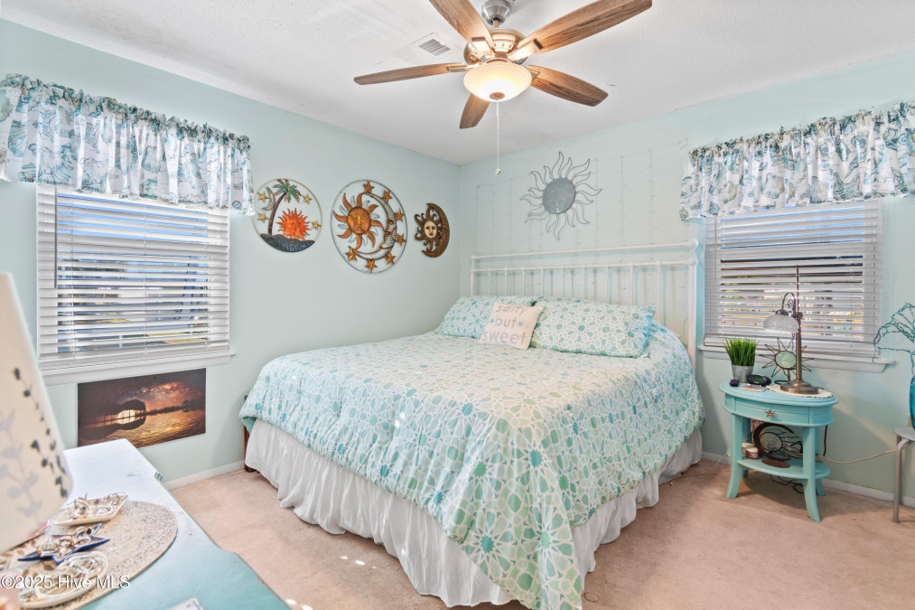 3617 Shoreline Dr Oak Island, NC 28465