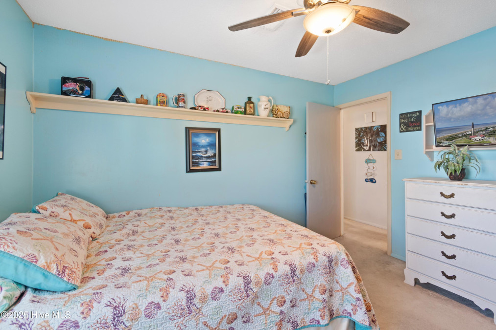 3617 Shoreline Dr Oak Island, NC 28465