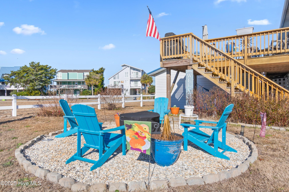 3617 Shoreline Dr Oak Island, NC 28465