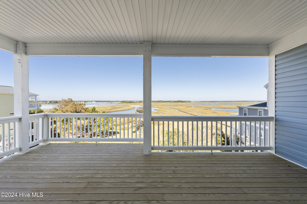 2083 New River Inlet Rd North Topsail Beach, NC 28460