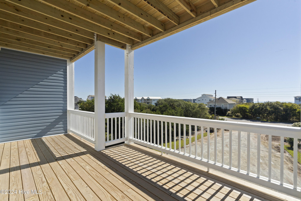 2083 New River Inlet Rd North Topsail Beach, NC 28460