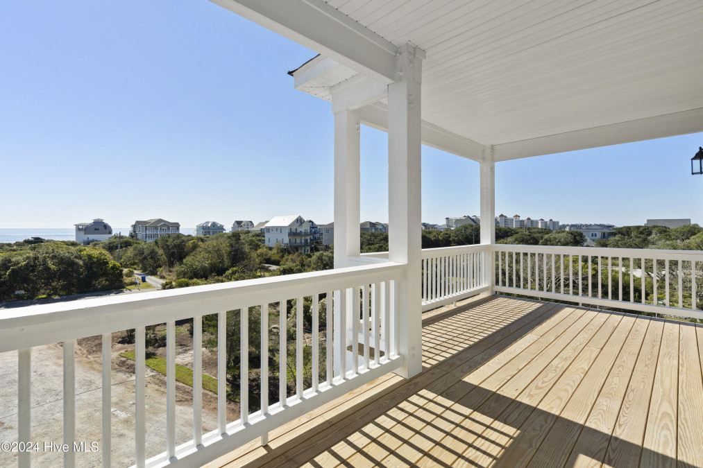 2083 New River Inlet Rd North Topsail Beach, NC 28460