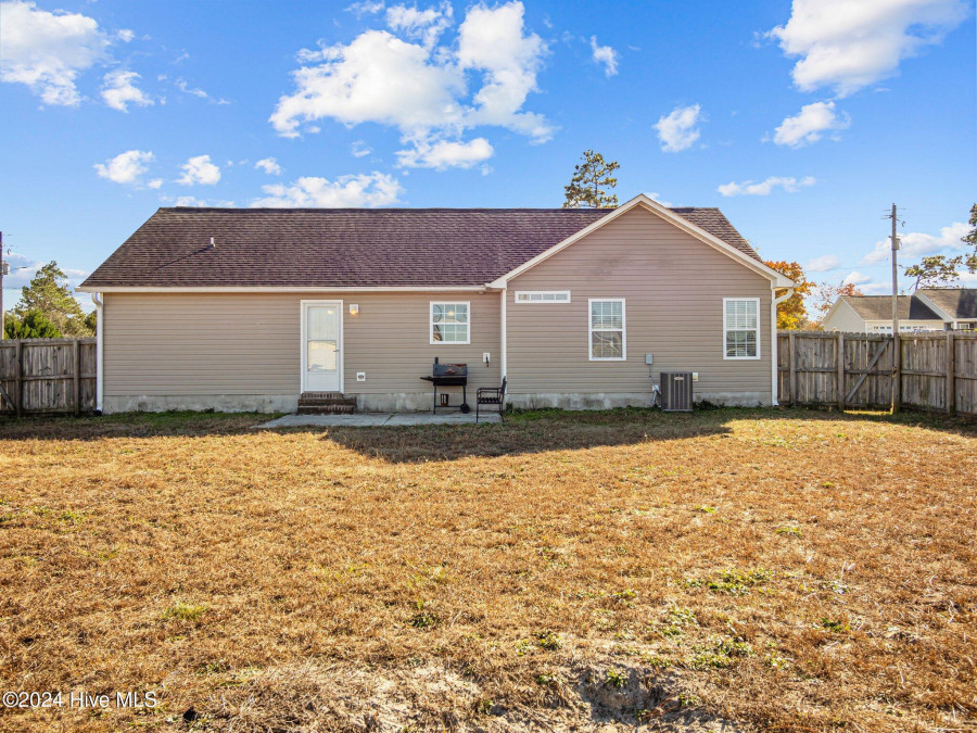 157 Rosemary Ave Hubert, NC 28539