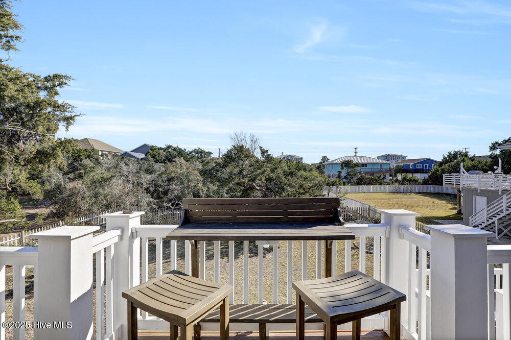 405 Bridgers Ave Topsail Beach, NC 28445