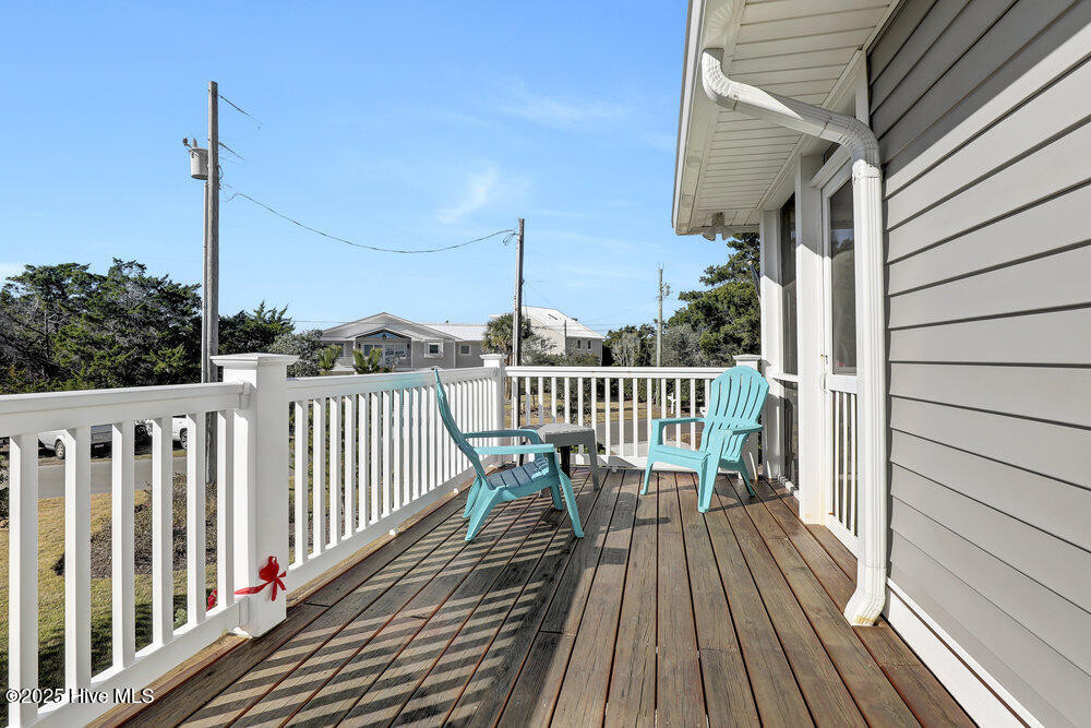 405 Bridgers Ave Topsail Beach, NC 28445