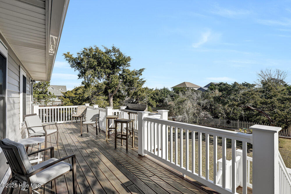 405 Bridgers Ave Topsail Beach, NC 28445