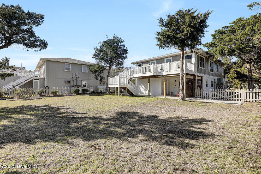 405 Bridgers Ave Topsail Beach, NC 28445