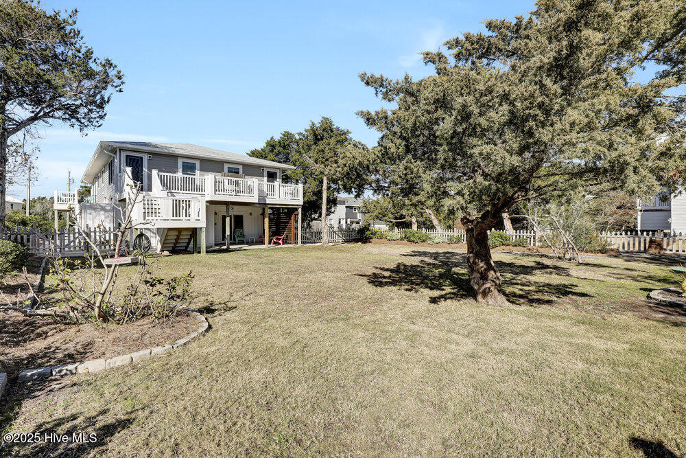 405 Bridgers Ave Topsail Beach, NC 28445