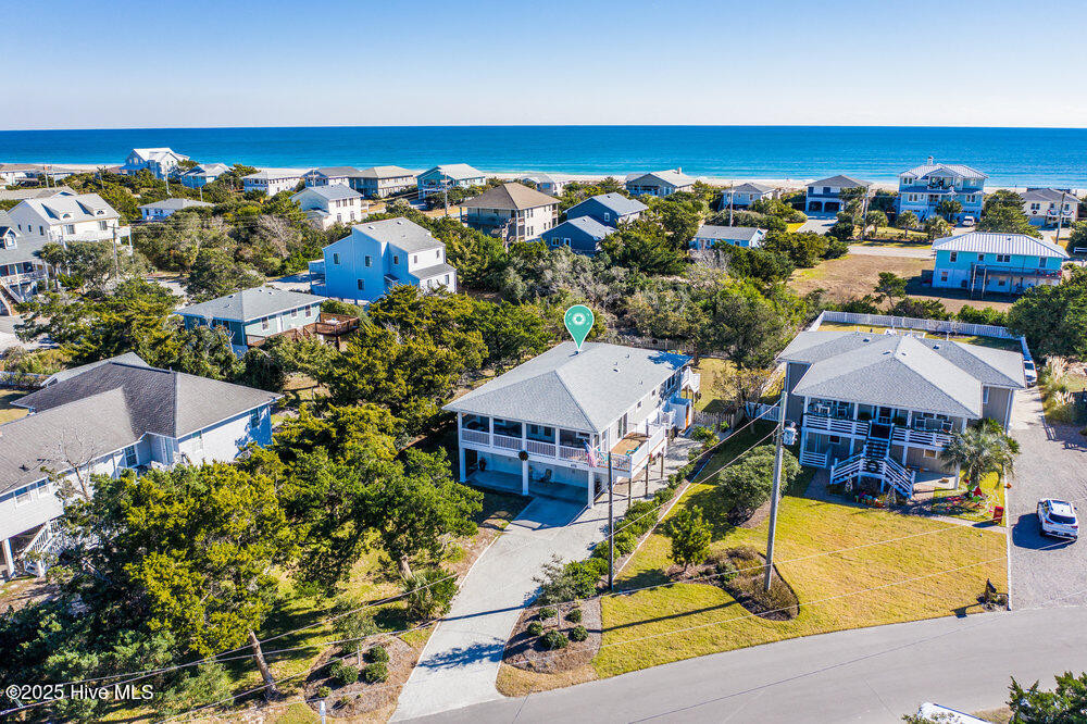 405 Bridgers Ave Topsail Beach, NC 28445