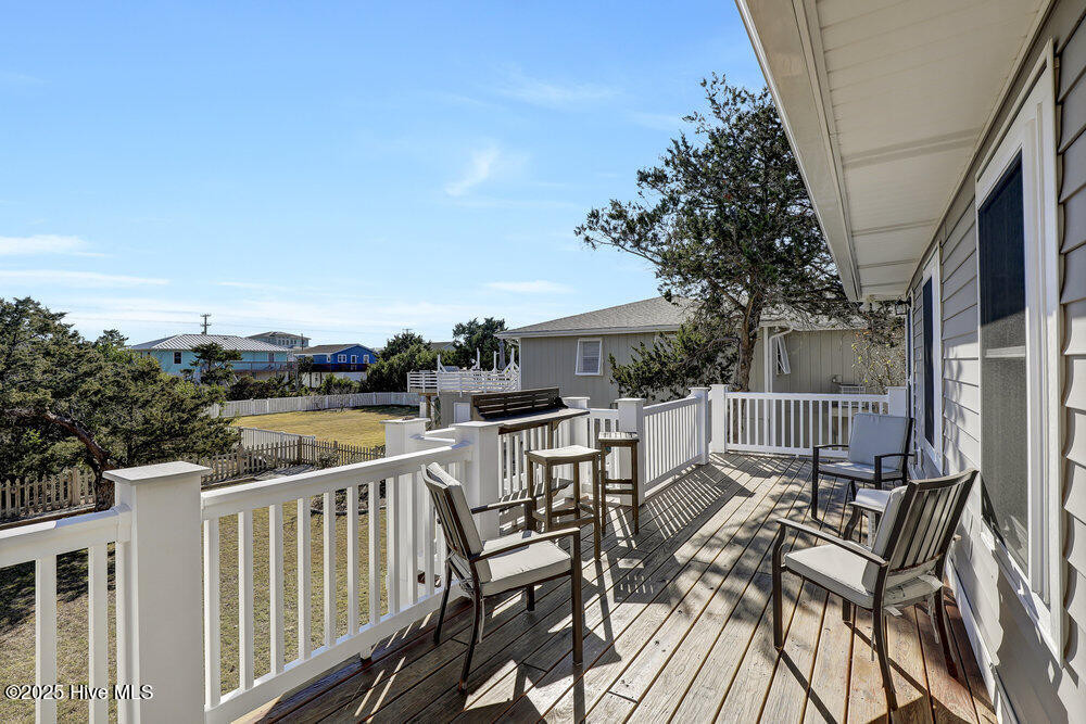 405 Bridgers Ave Topsail Beach, NC 28445