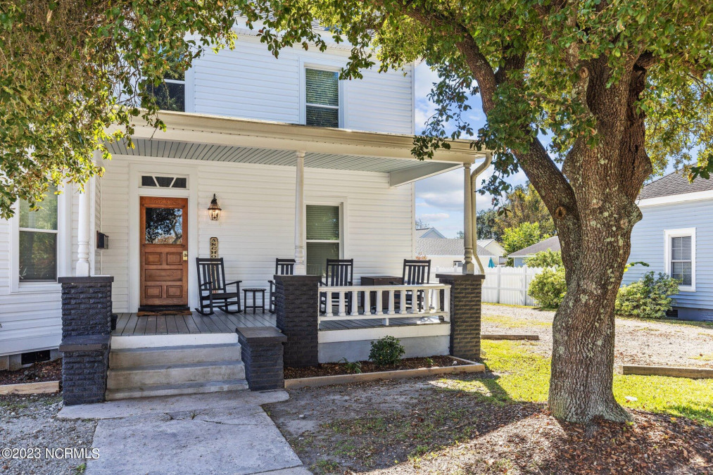 212 Live Oak St Beaufort, NC 28516