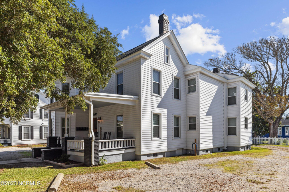 212 Live Oak St Beaufort, NC 28516