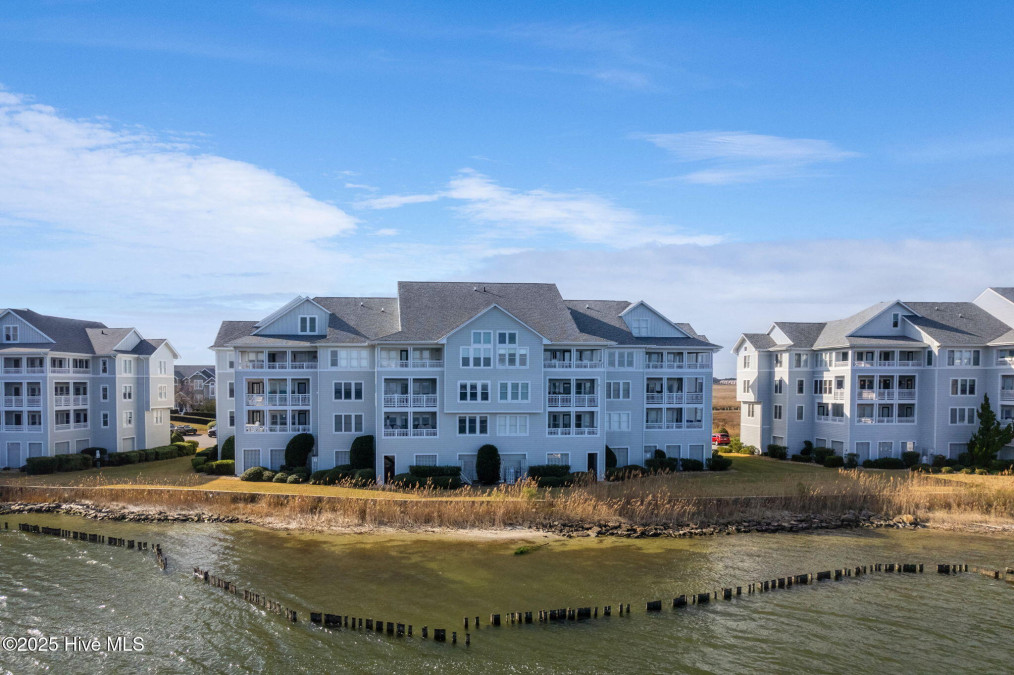 1323 Ballast Point Manteo, NC 27954