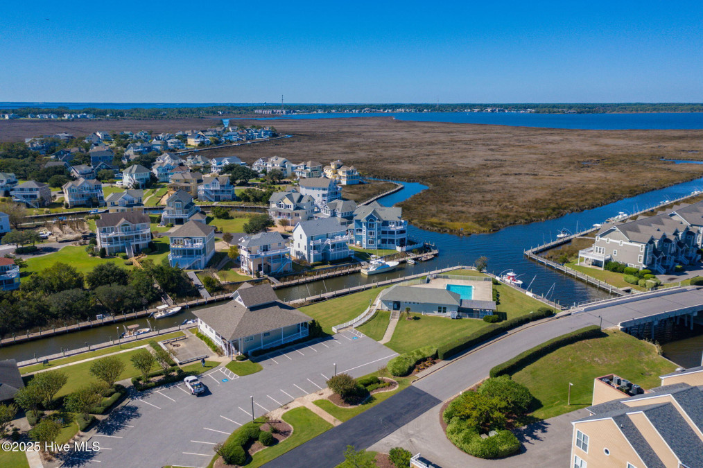 1323 Ballast Point Manteo, NC 27954