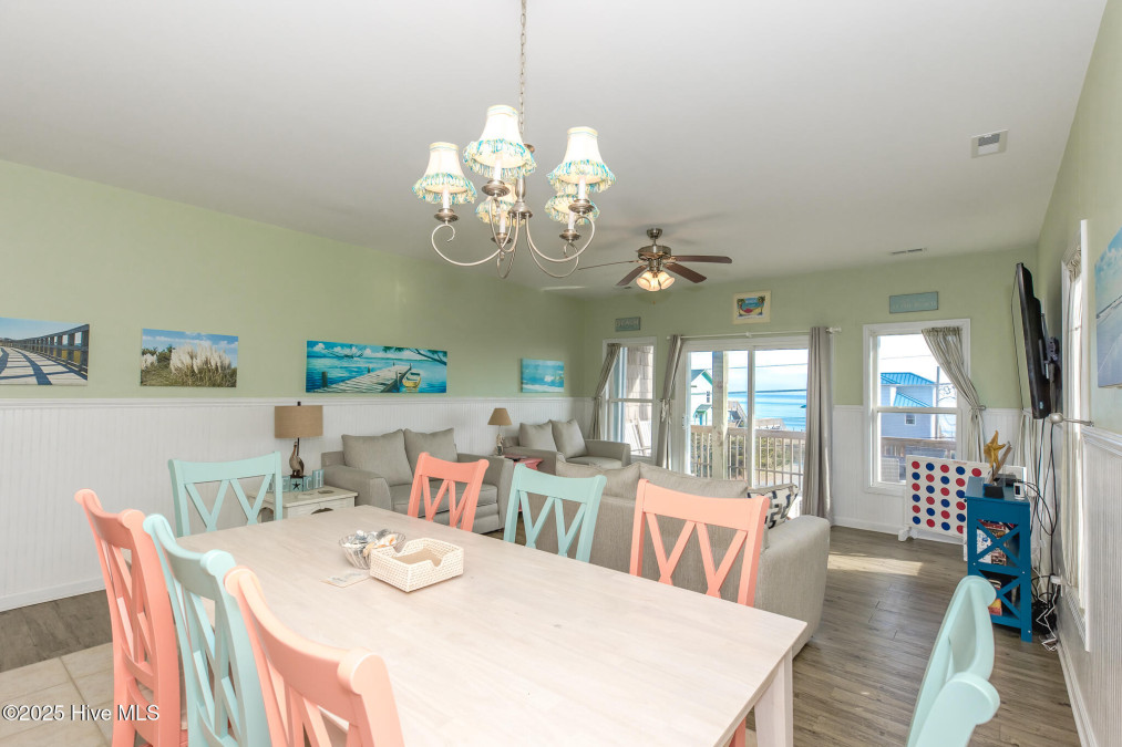 104 Windward Dr Surf City, NC 28445