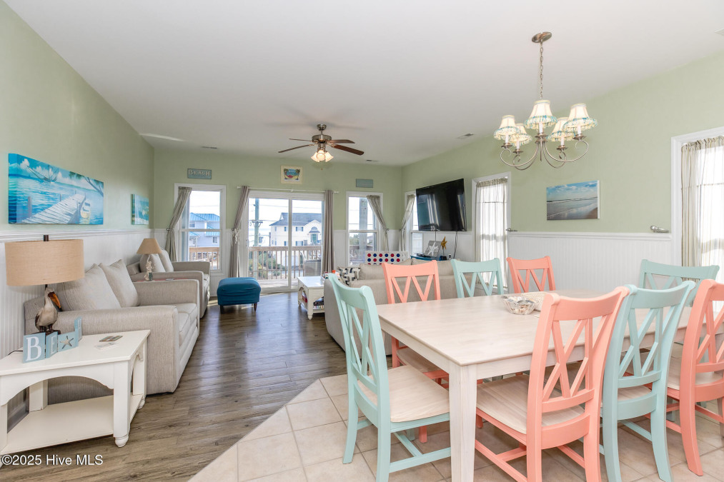 104 Windward Dr Surf City, NC 28445