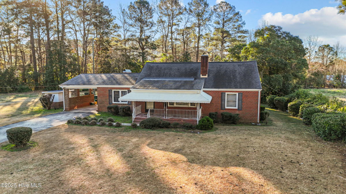 7024 Us Highway 64 Robersonville, NC 27871