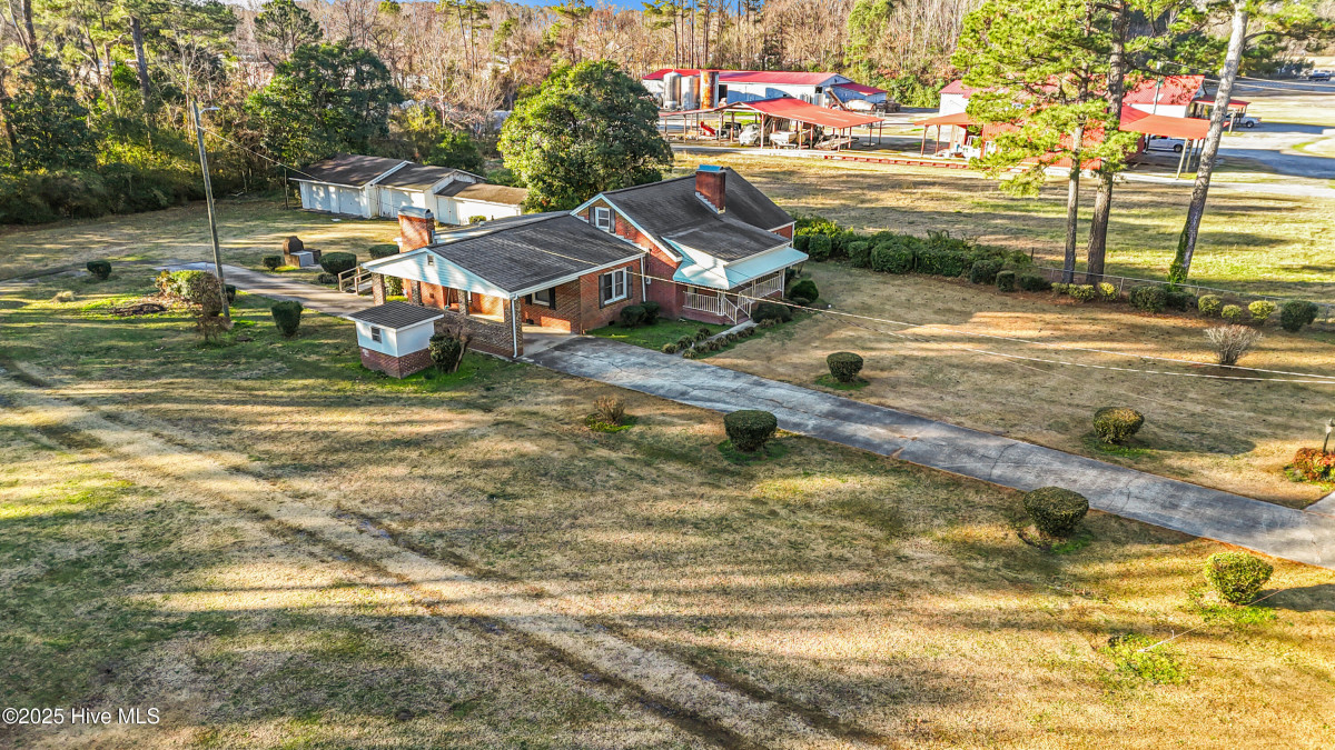 7024 Us Highway 64 Robersonville, NC 27871