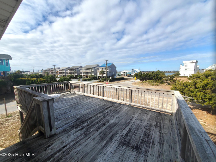 932 Ocean Blvd Topsail Beach, NC 28445