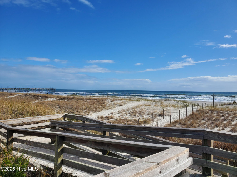 932 Ocean Blvd Topsail Beach, NC 28445