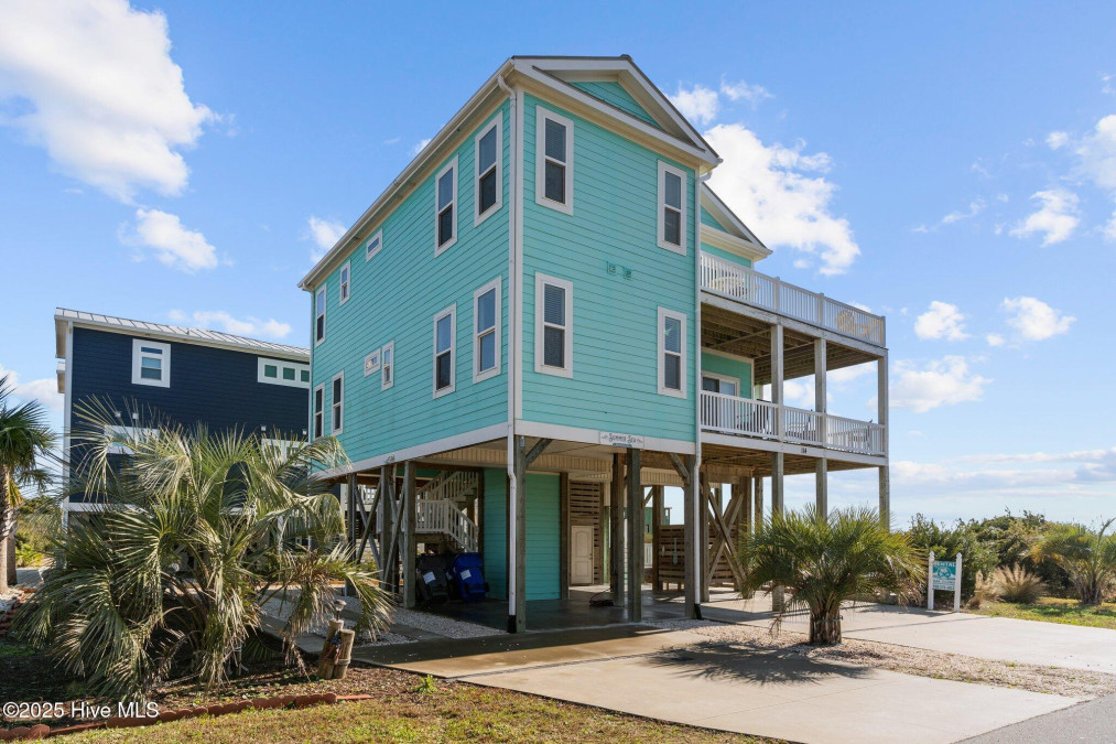 114 72nd St Oak Island, NC 28465