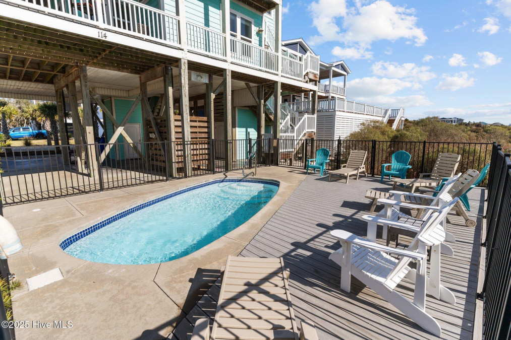 114 72nd St Oak Island, NC 28465