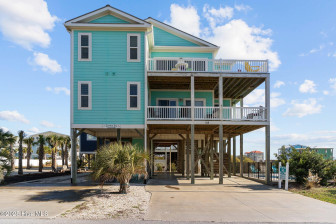 114 72nd St Oak Island, NC 28465