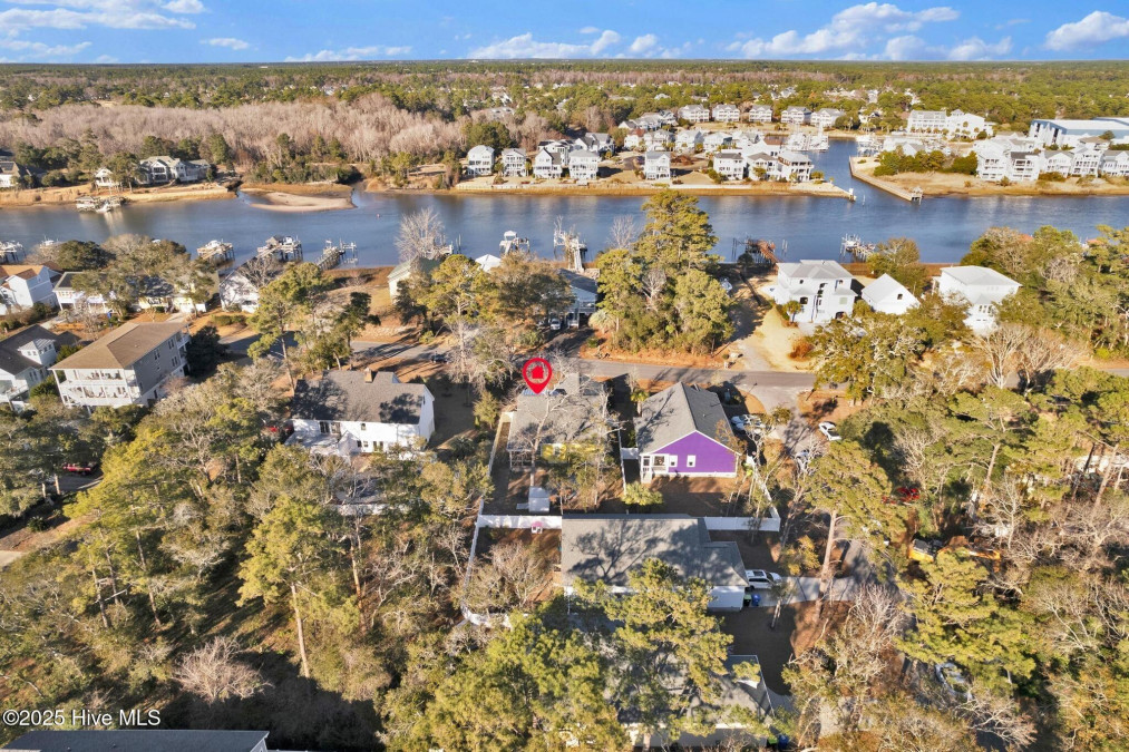 3005 Yacht Dr Oak Island, NC 28465