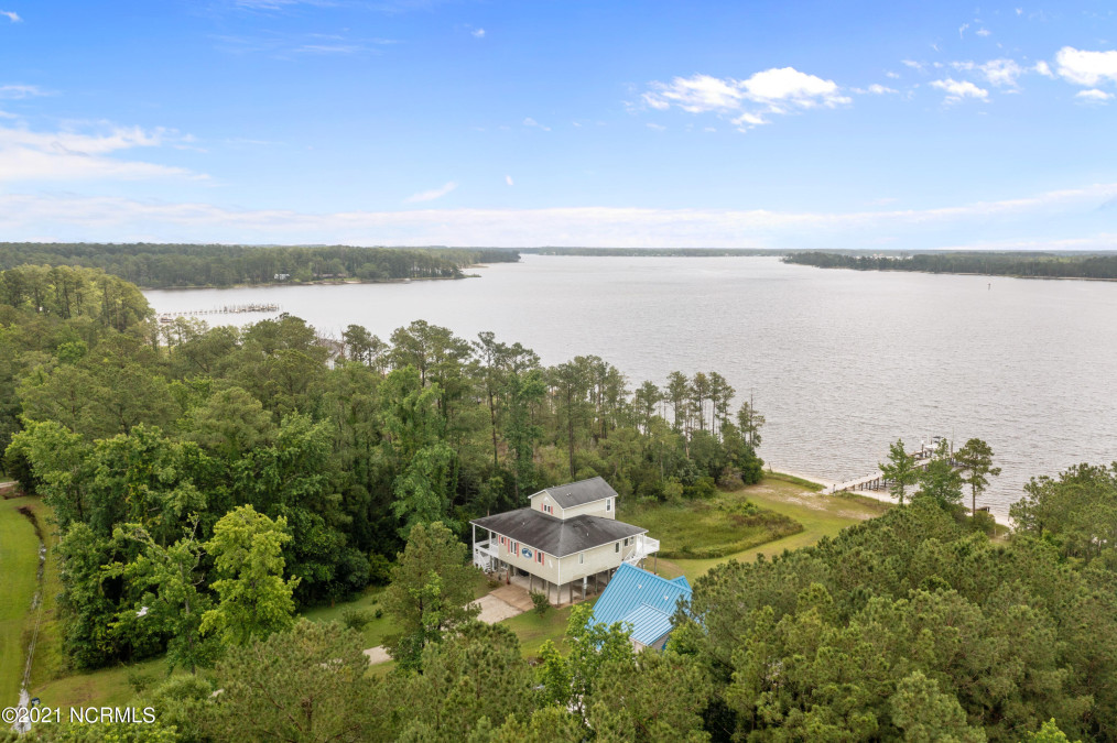 138 Wackena Way Beaufort, NC 28516