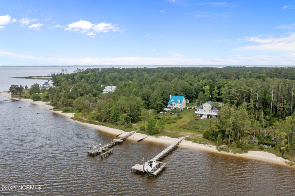 138 Wackena Way Beaufort, NC 28516